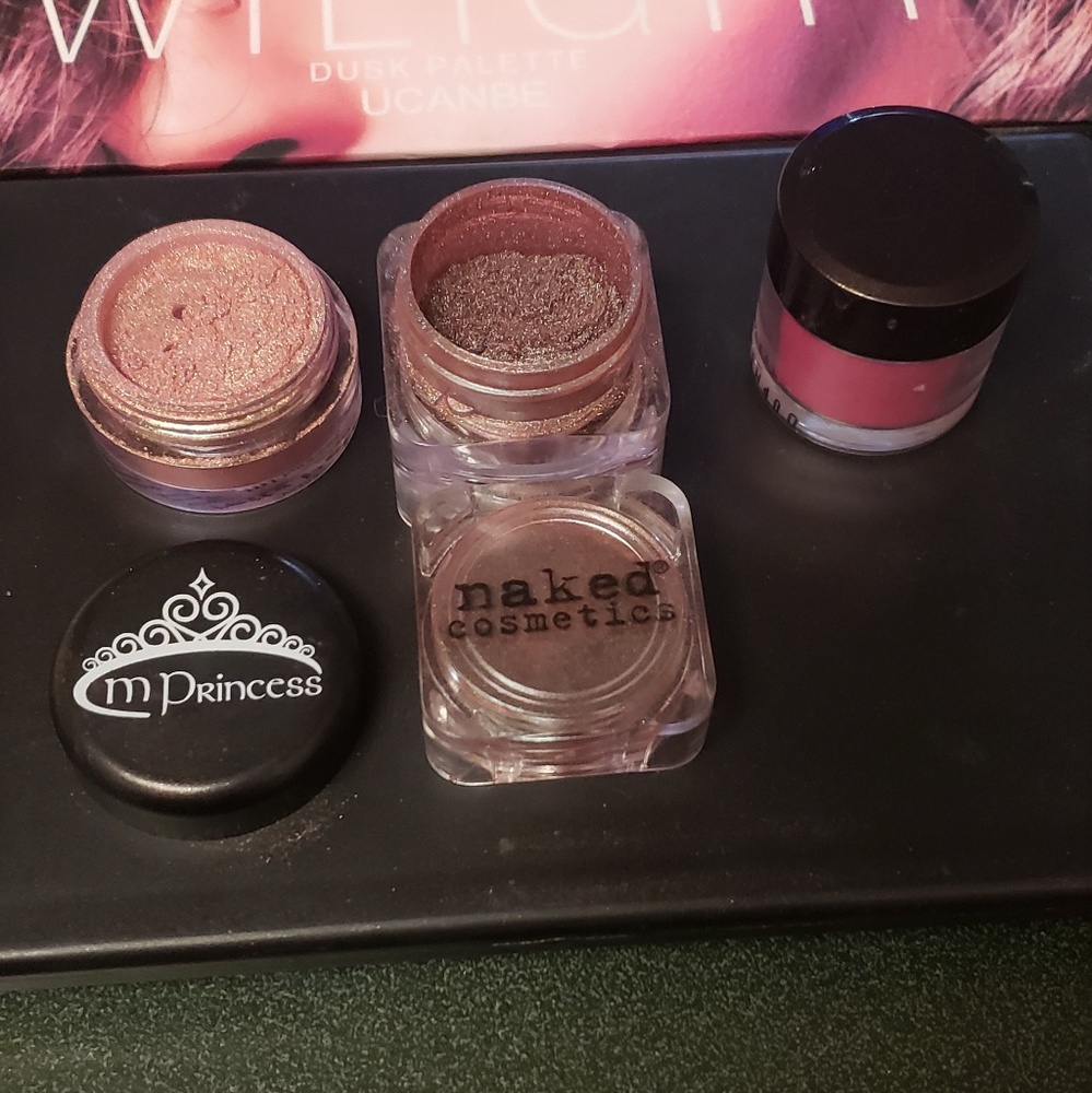 Eyeshadow bundle